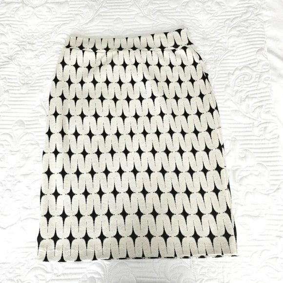 Renee C. Geometric Pencil Skirt - Picture 3 of 8